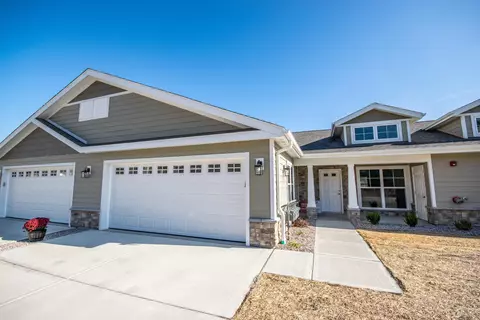1109 Anchor, West Bend, WI 53095