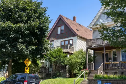 2942 N Fratney #A, Milwaukee, WI 53212