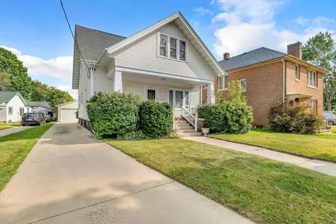 1708 Michigan, Manitowoc, WI 54220