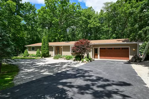 w5748 Lost Nation Road, Sugar Creek, WI 53121