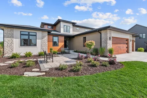 n57w20864 Dunbar, Menomonee Falls, WI 53051