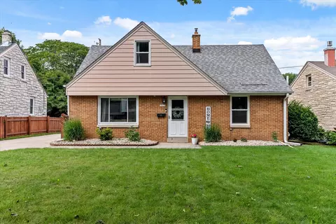 10436 W Michigan, Wauwatosa, WI 53226
