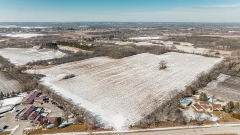 Lt2 W Loomis, Franklin, WI 53132