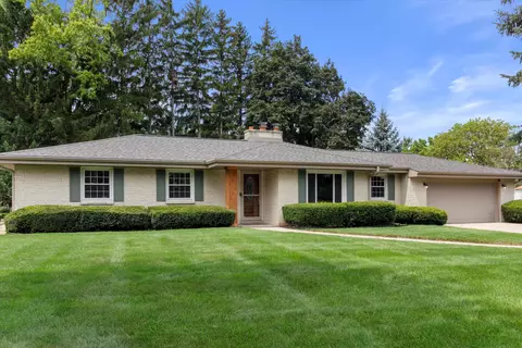 5511 S Meadow Park, Hales Corners, WI 53130