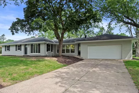 15730 W Pleasant, New Berlin, WI 53151