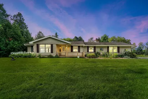 10665 Robinwood, Cedarburg, WI 53012