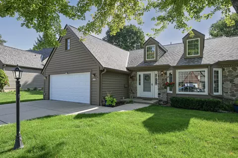 3820 S Oakbrook, Greenfield, WI 53228