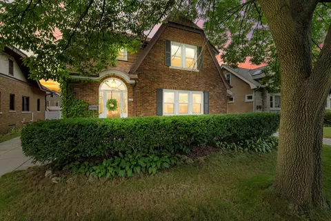 2209 N 60th, Milwaukee, WI 53208