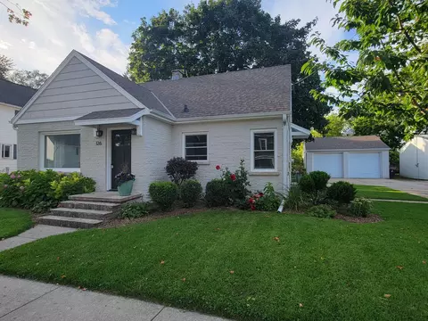 126 Clinton, Kewaskum, WI 53040