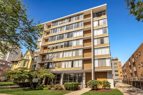 1409 N Prospect #406, Milwaukee, WI 53202