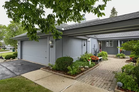 10037 N Kirkland, Mequon, WI 53092