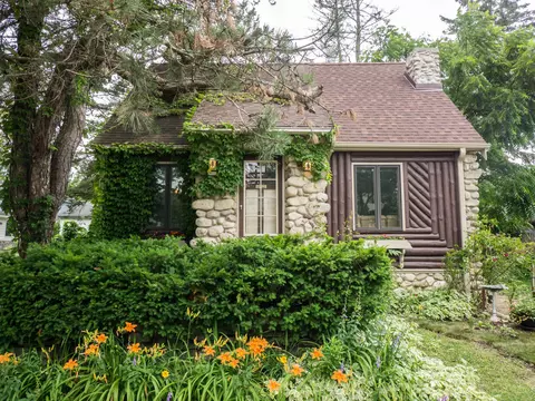 4661 N Elm Tree, Glendale, WI 53209