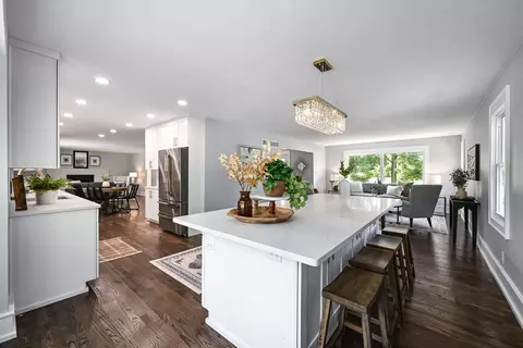 3404 W Colette, Mequon, WI 53092