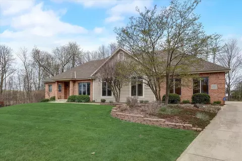w225n7577 Woodland Crk, Sussex, WI 53089