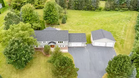 1351 Geiger, Jackson, WI 53012