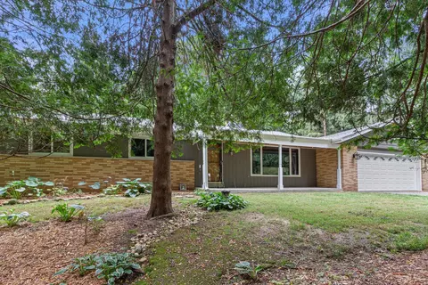 w329n3358 Lakeland, Nashotah, WI 53058