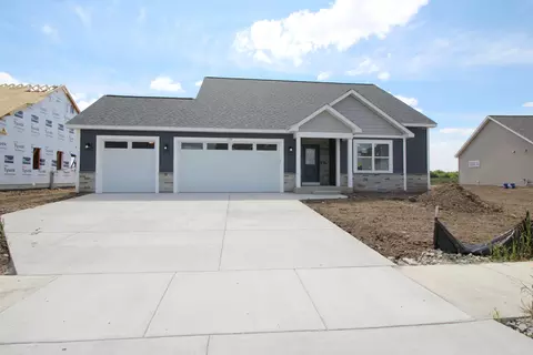 1572 Switchgrass, Oconomowoc, WI 53066