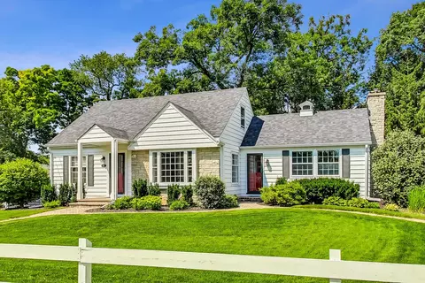 1106 Jenkins, Fontana, WI 53125