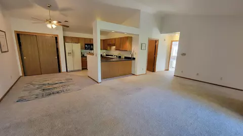 6205 S Creekside #7, Cudahy, WI 53110