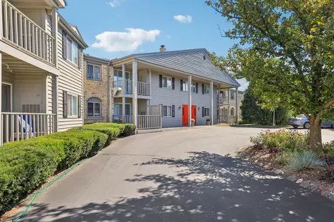 7234 N Green Bay #209, Glendale, WI 53209
