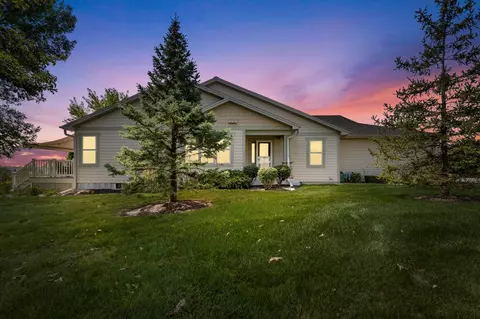 w153s7177 Rosewood #T28, Muskego, WI 53150