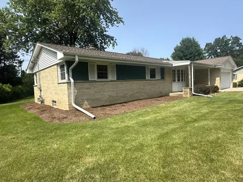 n50w14454 Fairmount, Menomonee Falls, WI 53051