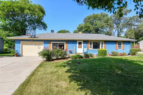 1433 S 166th, New Berlin, WI 53151
