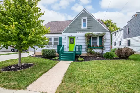 1406 Dakota, Watertown, WI 53094