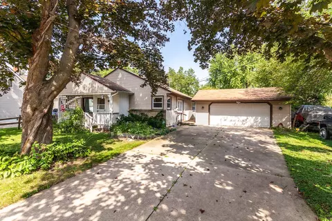 226 Milwaukee, Neosho, WI 53059