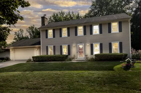 756 Crestwood, Waukesha, WI 53188