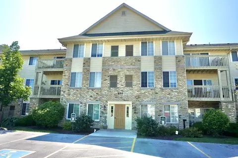 530 Windstone #208, Hartland, WI 53029