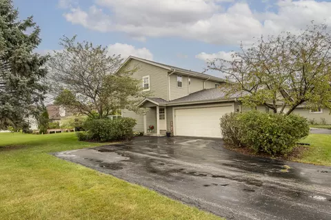 n170w19862 Willow Rdg #7, Jackson, WI 53037