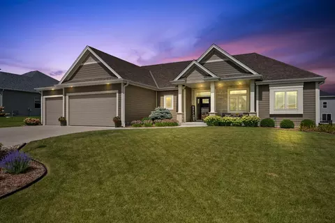 3620 Olde Howell, Waukesha, WI 53188