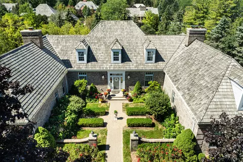 10123 N Lake Shr, Mequon, WI 53092
