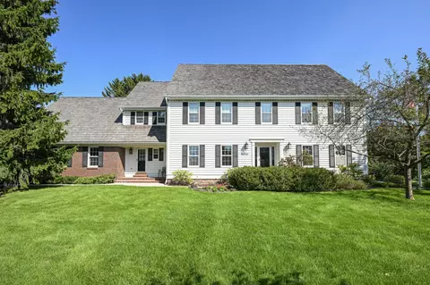 10414 N Pine Rdg, Mequon, WI 53092