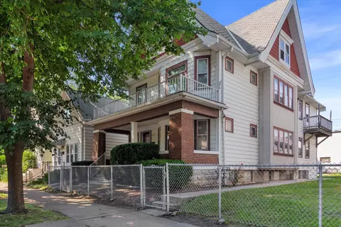 1230 W Scott #1232, Milwaukee, WI 53204