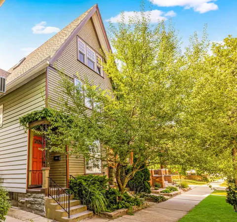 1509 N Astor #1511, Milwaukee, WI 53202