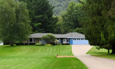 w4853 Harvest Lane, Shelby, WI 54601