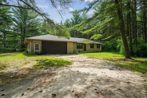 8101 S S Pne, Burlington, WI 53105