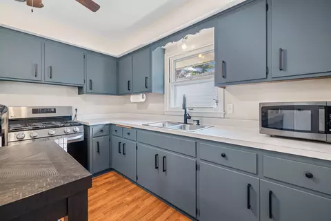 w151n8461 Thomas, Menomonee Falls, WI 53051