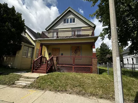 2753 N Holton, Milwaukee, WI 53212