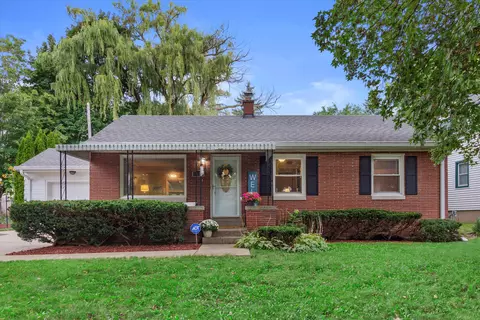 11122 W Hope, Wauwatosa, WI 53222