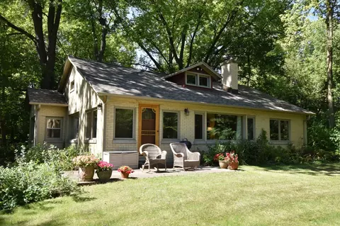 6110 N Sunny Pt, Glendale, WI 53209