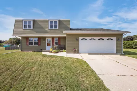 1366 Irving, Manitowoc, WI 54220