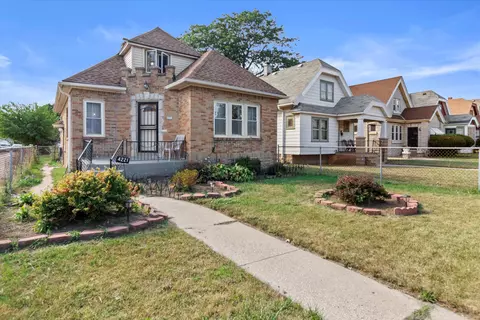 4221 N 24th, Milwaukee, WI 53209