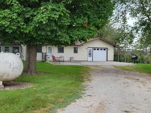13718 Burtness, Wilmington, MN 55921