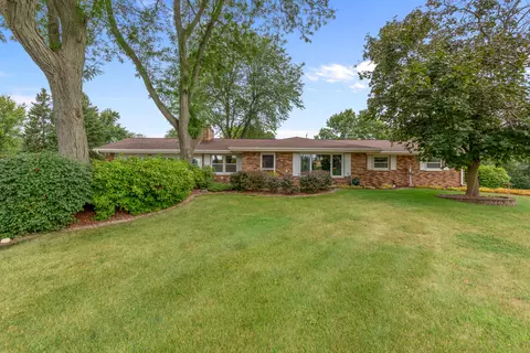 3726 Oakwood, Hubertus, WI 53033