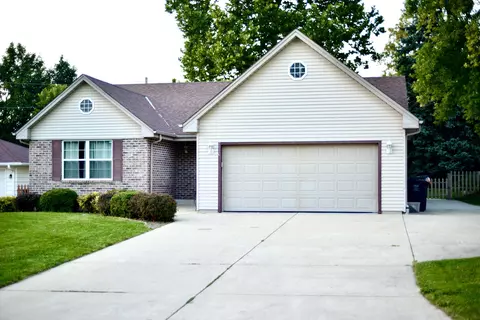 7116 W Carpenter, Greenfield, WI 53220