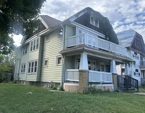 1811 W Capitol, Milwaukee, WI 53206