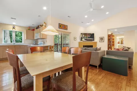 91 N Potawatomi #J3, Williams Bay, WI 53191